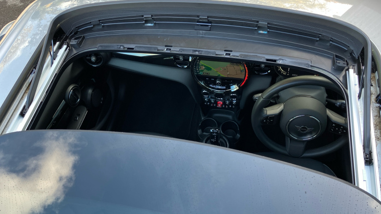 MINI Hatchback 1.5 Cooper Classic Premium 5dr Auto Petrol Hatchback